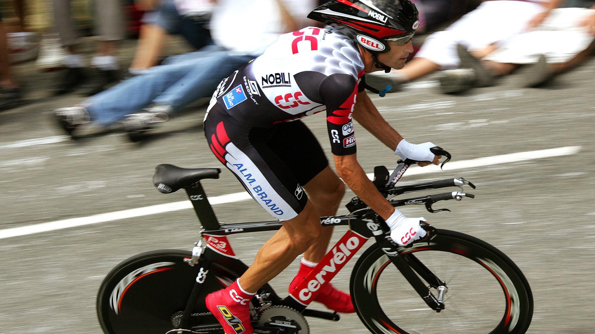 队员之间默契程度提升有效减少传接球失误，球队配合默契