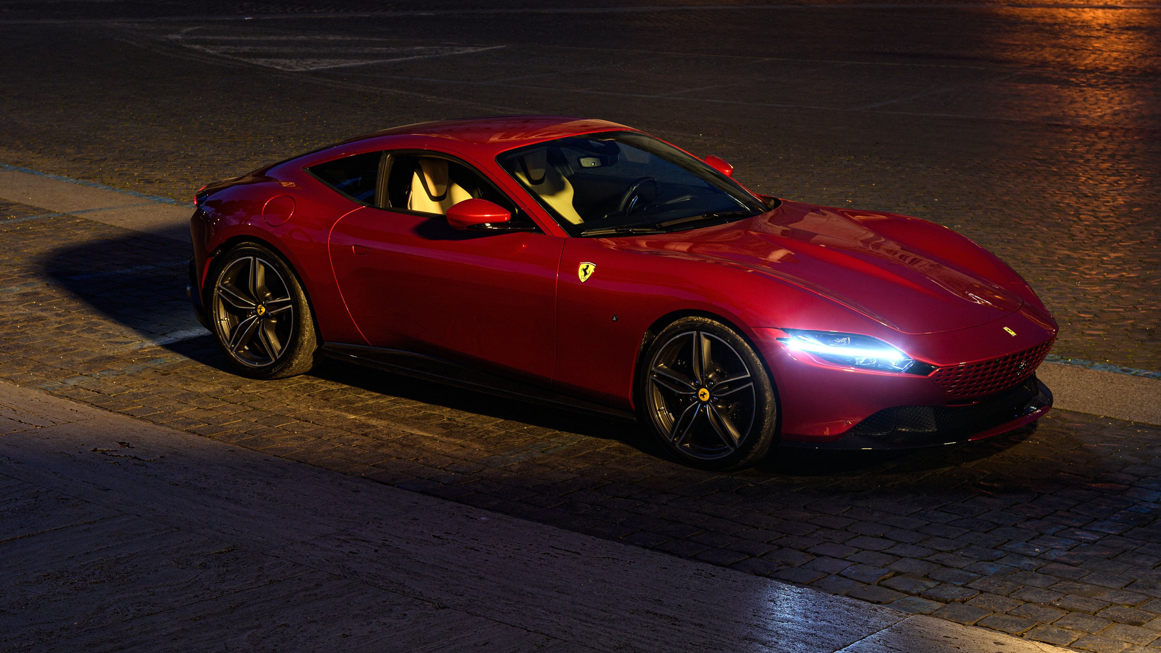 《虚拟偶像与电竞深度融合,跨界合作频繁》,虚拟偶像线下